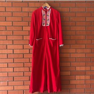 Vintage LANZ of Salzburg Red Long Sleeve Zip Front House Coat Robe Pajamas.